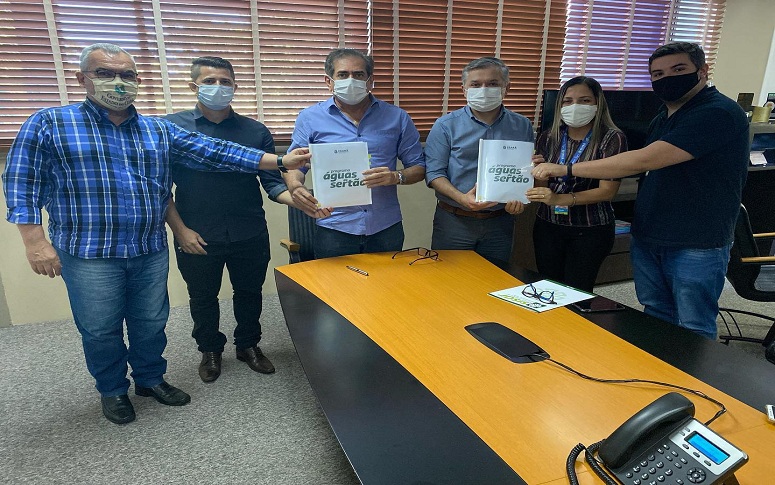 Programa Águas do Sertão: assinado primeiro contrato que beneficiará 200 famílias, em Jaguaribara