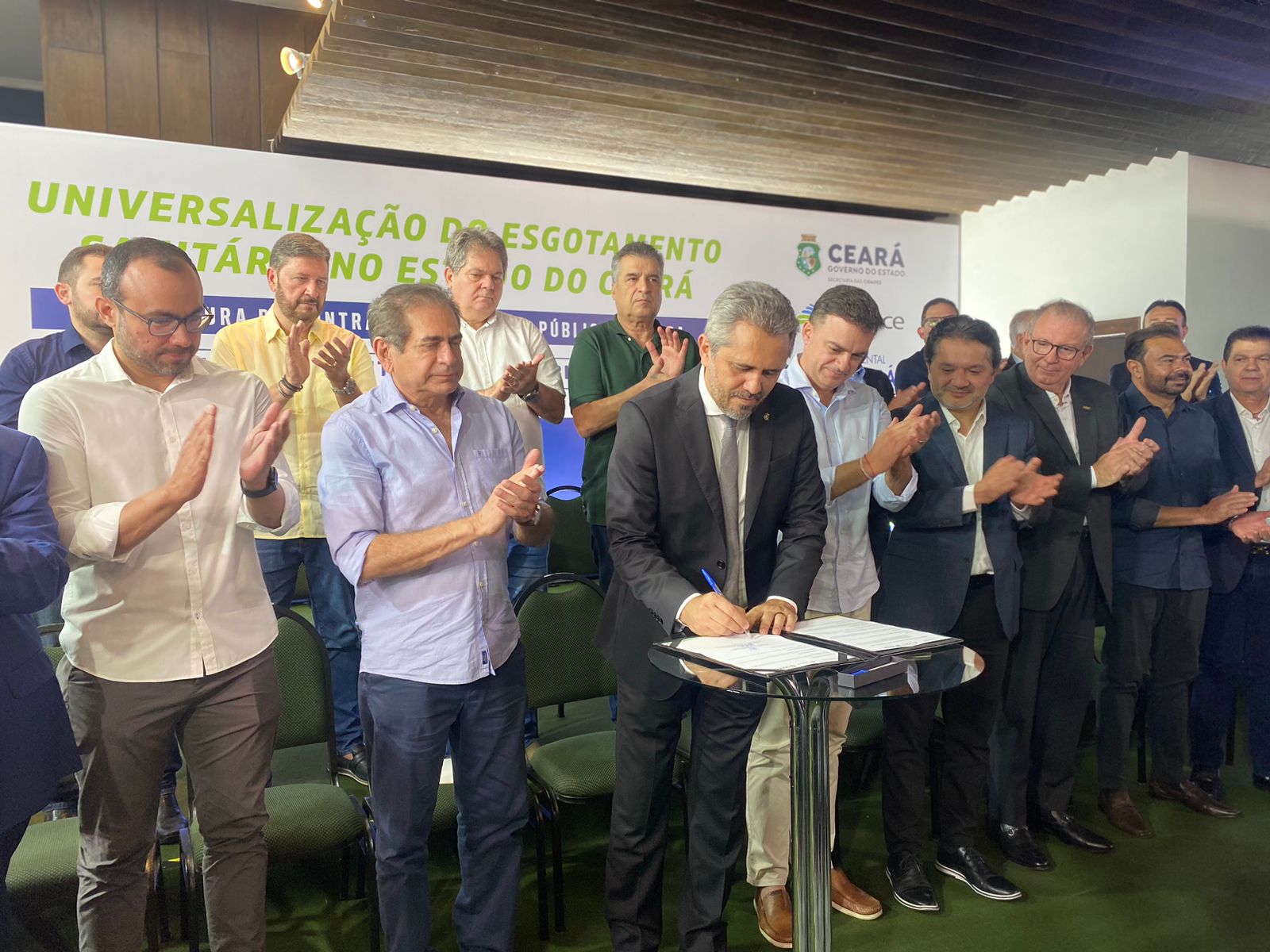 Governo do Estado, Cagece e Aegea assinam PPP para universalização do Esgotamento Sanitário no Ceará