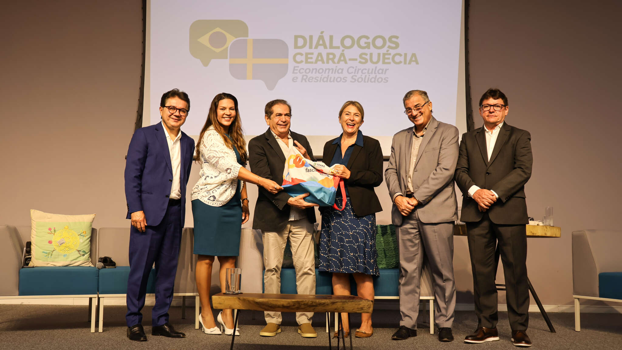 Ceará e Suécia abrem diálogo sobre economia circular e emergência climática no primeiro dia de evento internacional