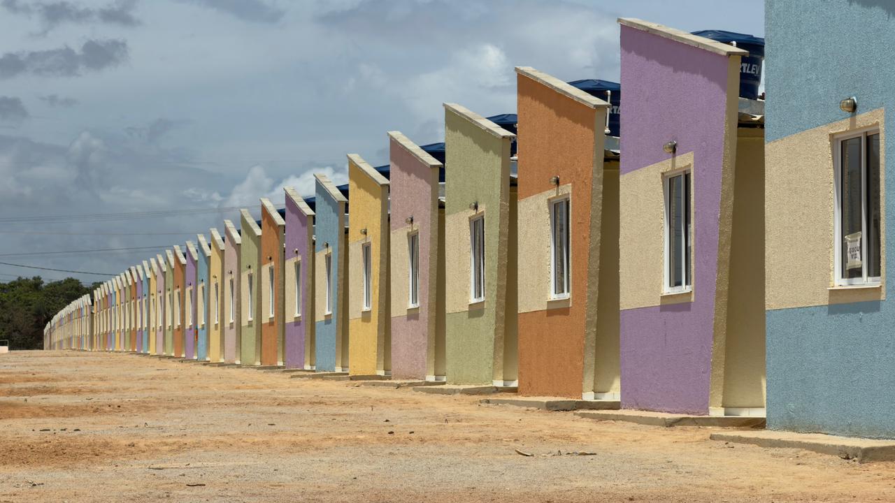 Por meio da SCidades, famílias recebem chaves do programa Entrada Moradia Ceará nesta quarta-feira (28)