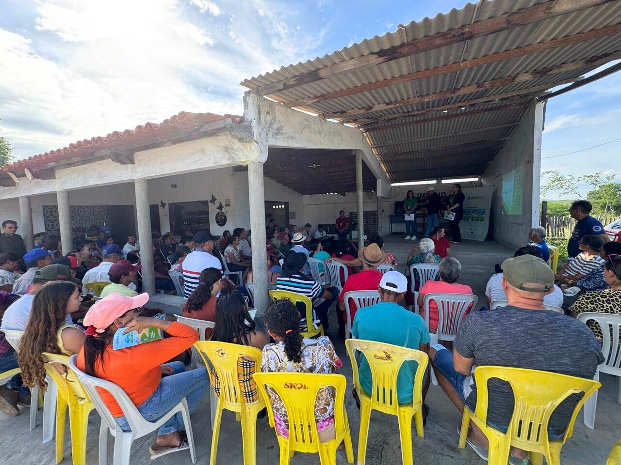 Programa Águas do Sertão leva abastecimento de água a 8 mil cearenses em seis municípios
