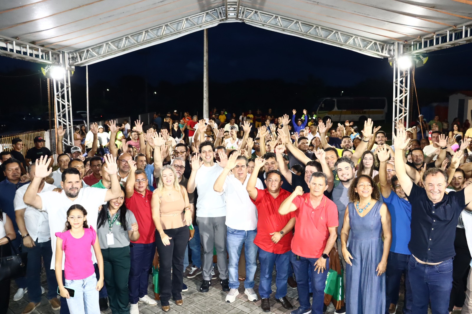 Secretário das Cidades assina ordem de serviço para construção de sistemas de abastecimento de água em Itapipoca e Beberibe