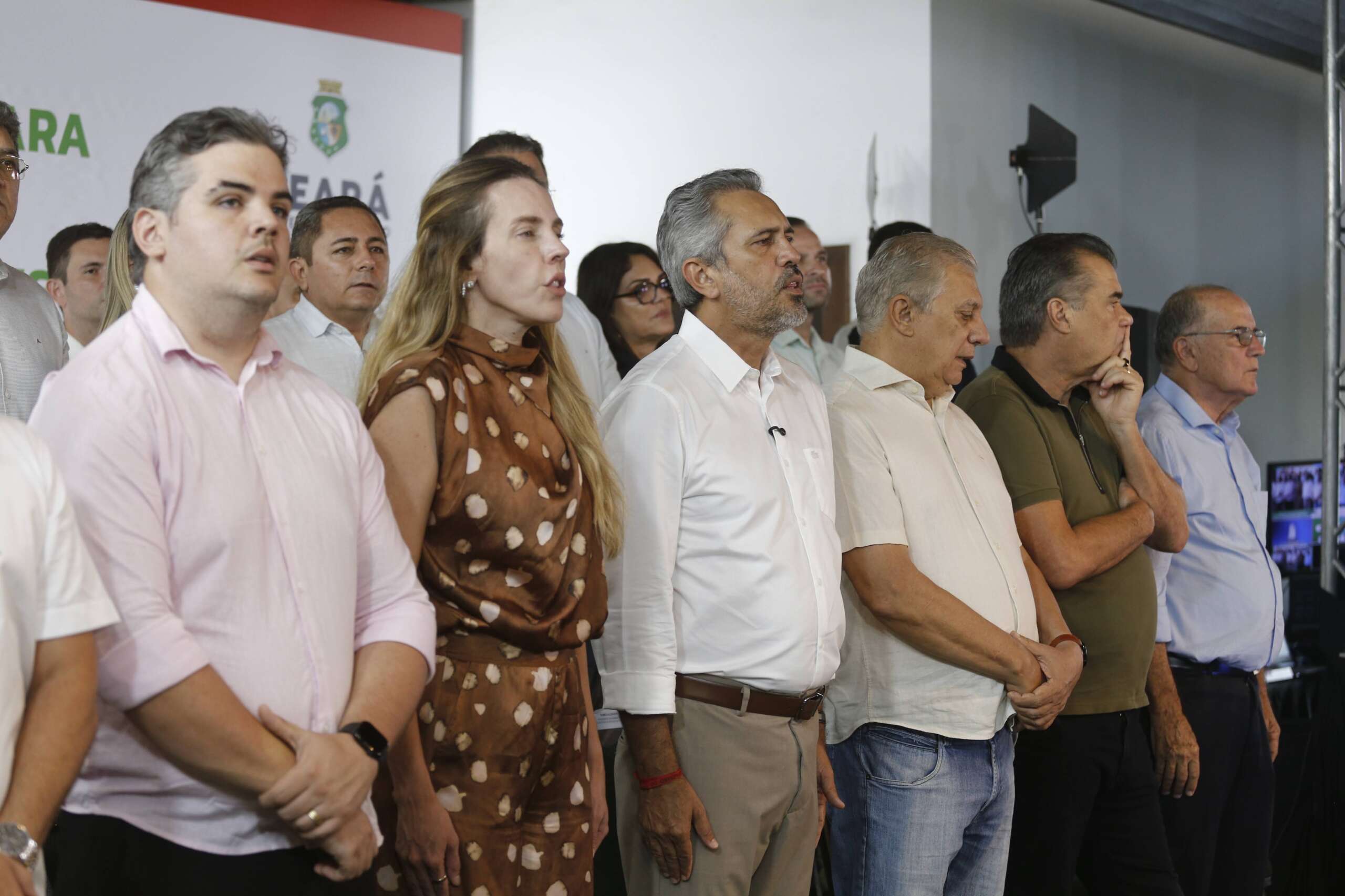 Secretaria das Cidades participa da assinatura de termo que ampliará o abastecimento de água em comunidades rurais de 27 municípios cearenses